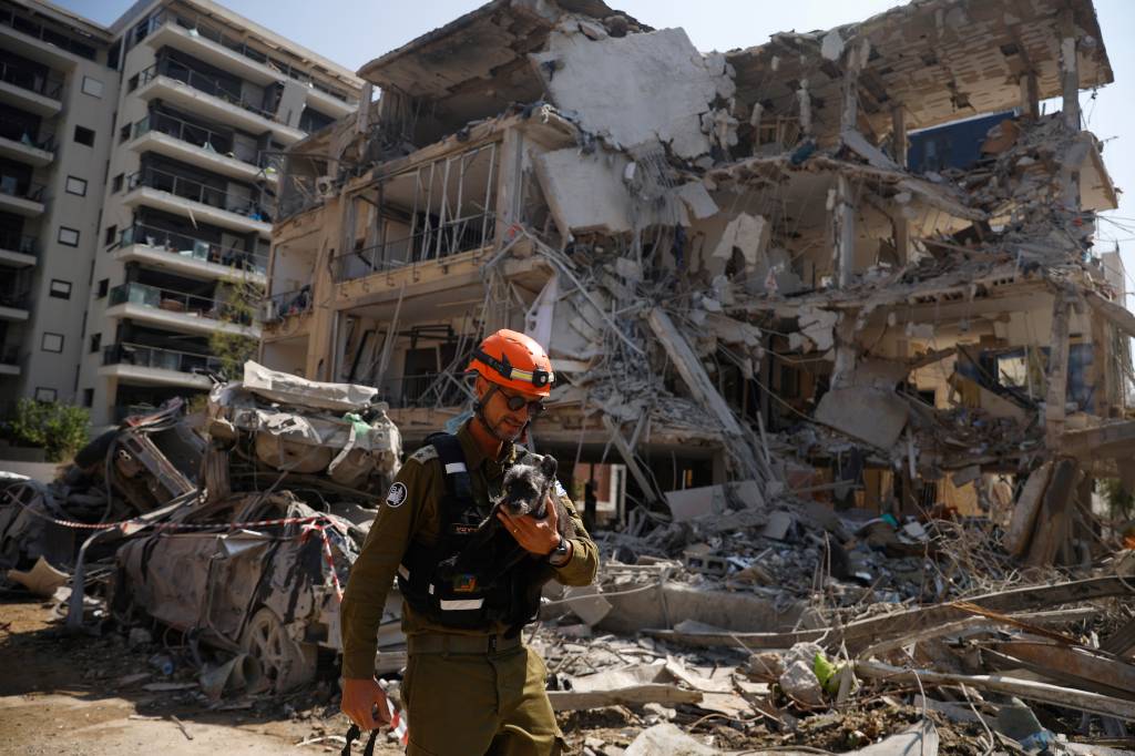 Tensão no Oriente Médio pressiona petróleo, inflação e juros no Brasil, dizem especialistas