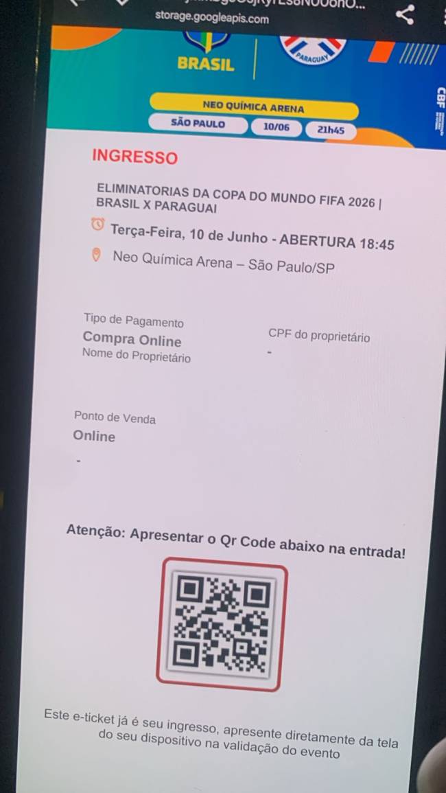 GtH1N3mWwAA6YKs QR Code com borda vermelha em ingresso falso para jogo entre Brasil e Paraguai