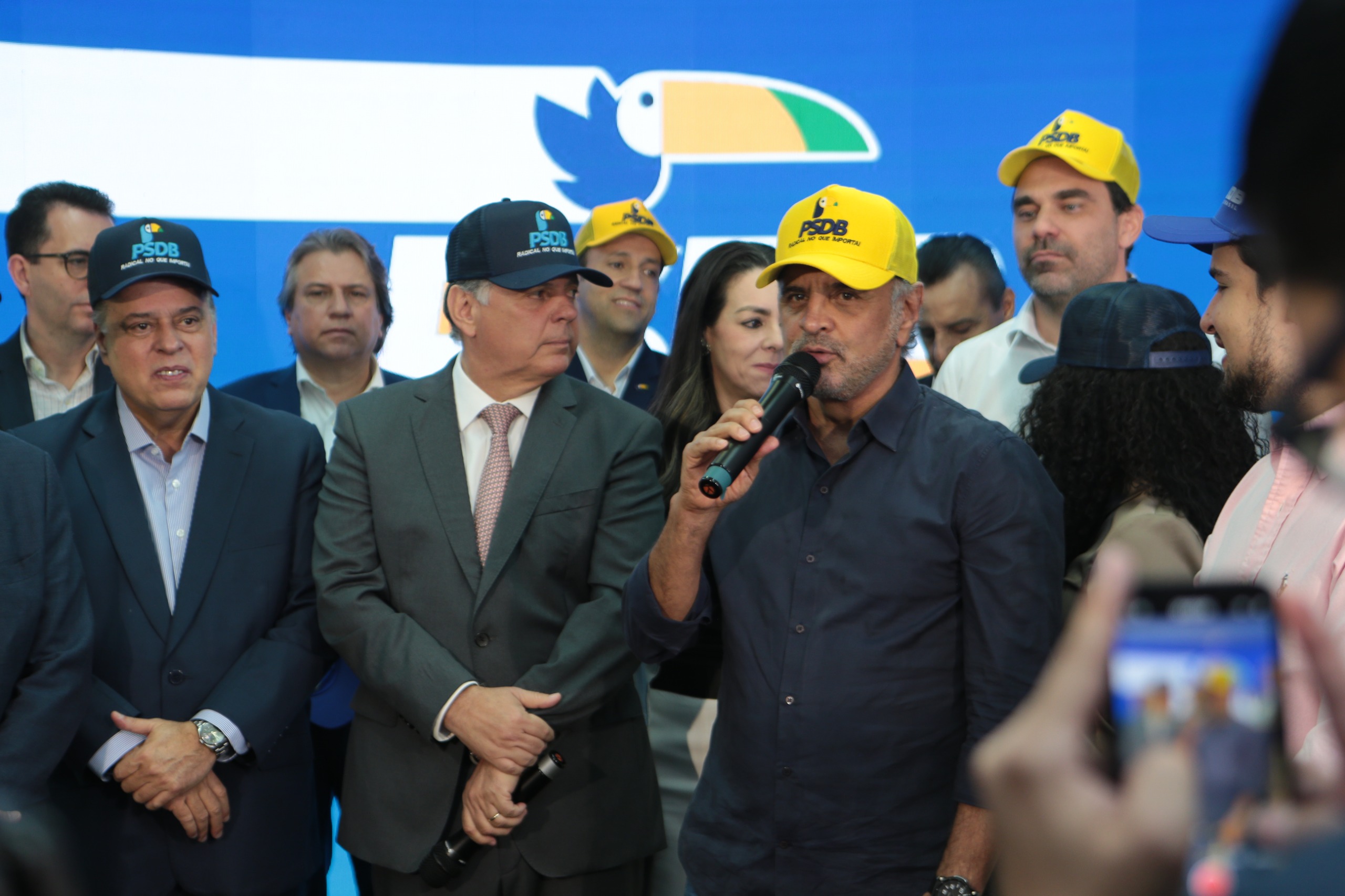 PSDB aprova fusão com o Podemos e já mira aproximação com o MDB