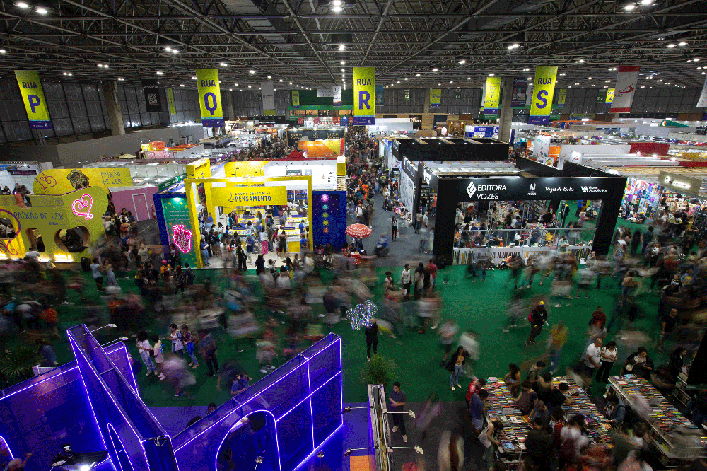 5 livros que foram sucesso de vendas durante a Bienal do Rio 2025