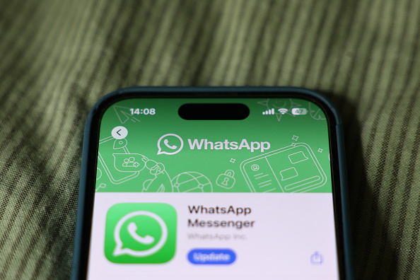 Por que Irã está pedindo para população excluir WhatsApp de celulares