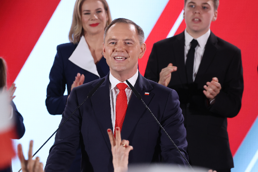 Vitória da direita na eleição presidencial da Polônia não muda nada