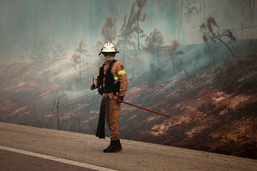 Portugal tem pior temporada de incêndios da história com recorde de área queimada