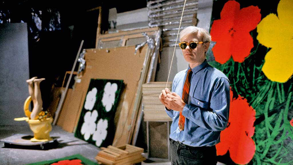 O ser humano real (e problemático) por trás do genial Andy Warhol