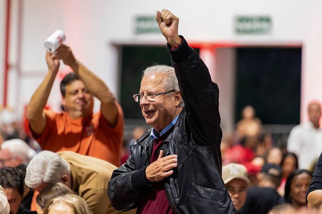 Duas décadas após levar Lula ao Planalto, José Dirceu volta à cúpula do PT