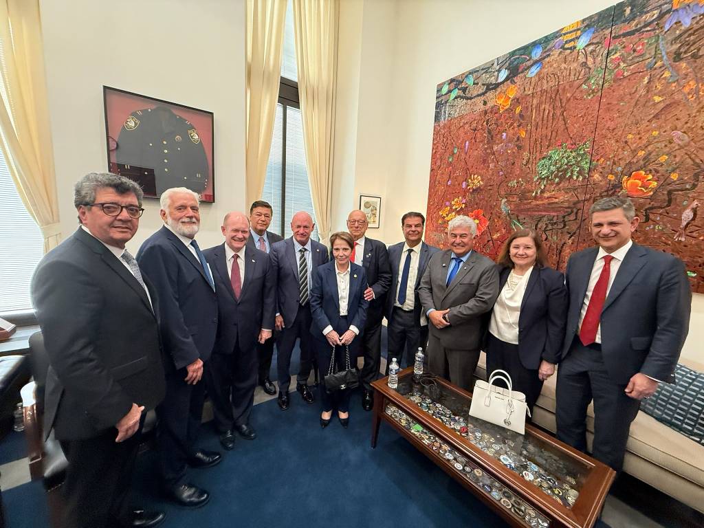 Sanções do Congresso dos EUA podem atingir Brasil, diz comitiva brasileira