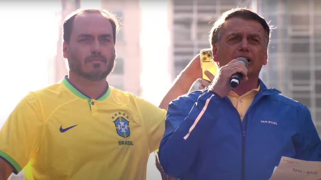 O acordo de Jorginho e Bolsonaro que aproxima Carluxo do Senado em SC