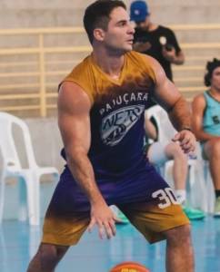 Ex-jogador de basquete Igor Cabral Ex-jogador de basquete Igor Cabral agrediu a namorada com mais de 60 socos