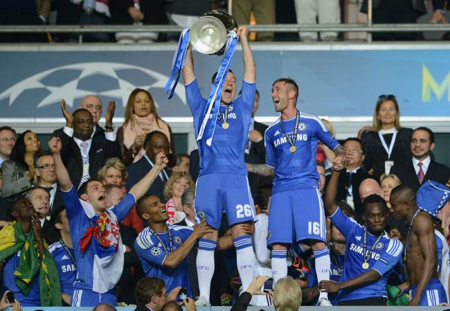 FC Bayern Muenchen v Chelsea FC – UEFA Champions League Final MUNICH, GERMANY - MAY 19: John Terry of Chelsea lifts the trophy in celebration after their victory in the UEFA Champions League Final between FC Bayern Muenchen and Chelsea at the Fussball Arena München on May 19, 2012 in Munich, Germany. (Photo by Darren Walsh/Chelsea FC via Getty Images)