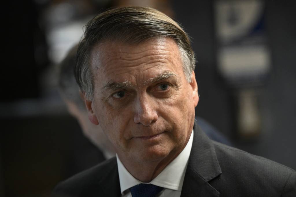 Bolsonaro será preso de vez? ChatGPT e outras IAs apontam probabilidade