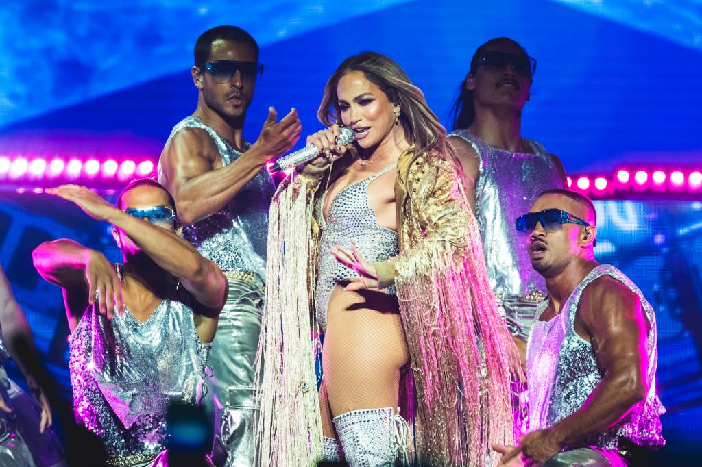 A dança ‘soft porn’ de Jennifer Lopez que irritou conservadores; vídeo