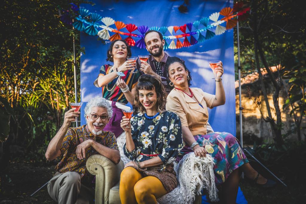 Espetáculo no Sesc Tijuca traz olhar poético e bem-humorado sobre velhice