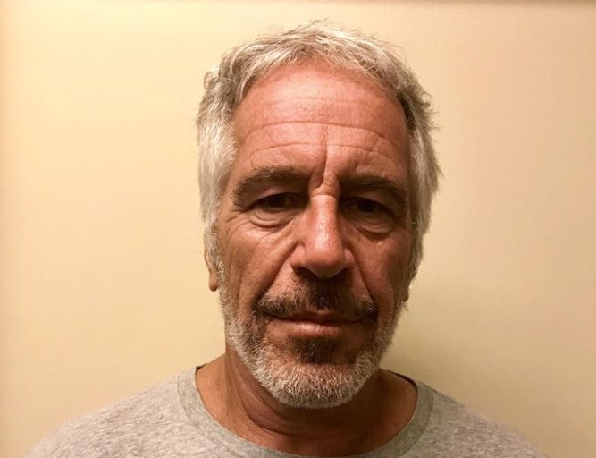 Atriz de X-Men já foi levada para ilha de Jeffrey Epstein, diz marido