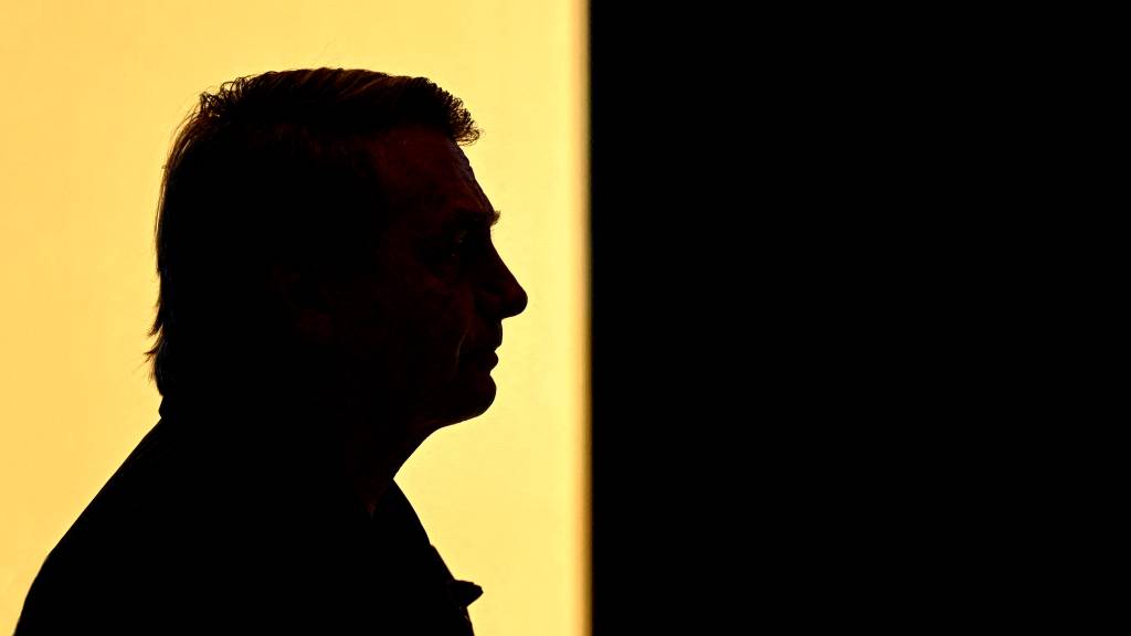 Com Bolsonaro fora das redes, clã já disputa ‘herança’ digital do capitão