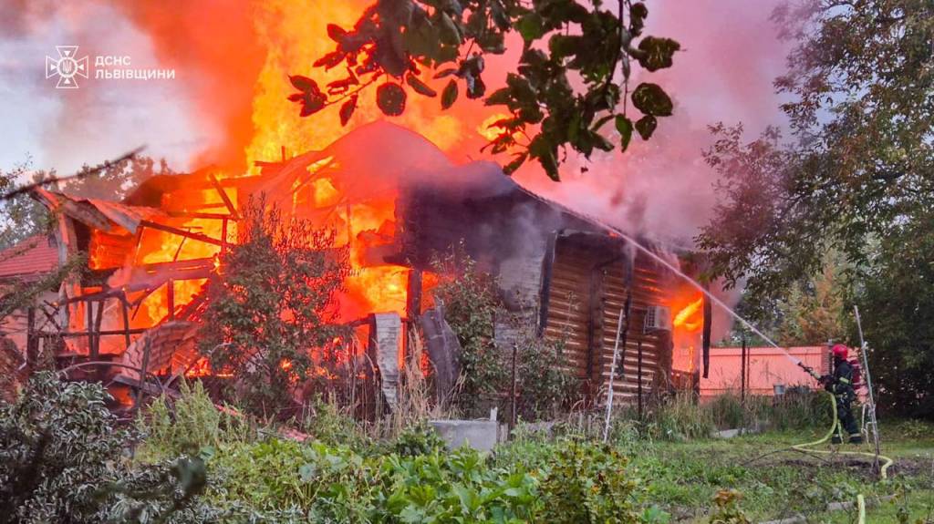 Rússia faz maior ataque em um mês, enquanto acusa Ucrânia de não estar interessada em paz