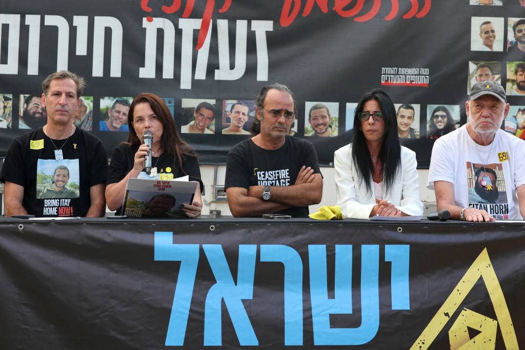 Protestos em Israel exigem acordo para libertar reféns antes de reunião de gabinete