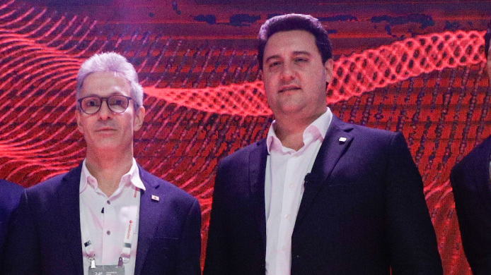 Potenciais nomes ao Planalto, Ratinho Jr. e Zema se encontram no Paraná