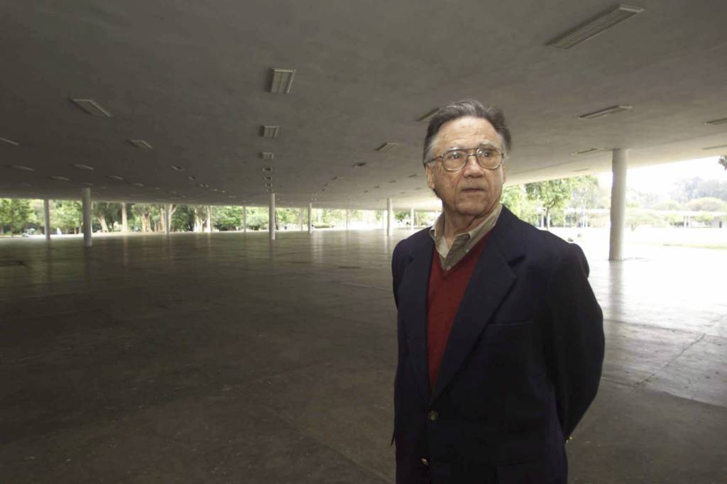 Morre Carlos Lemos, arquiteto que colaborou com Niemeyer na construção do Copan