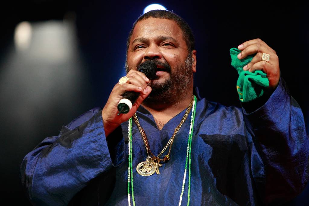 Herdeiros de Arlindo Cruz impõem condições para uso da imagem do cantor