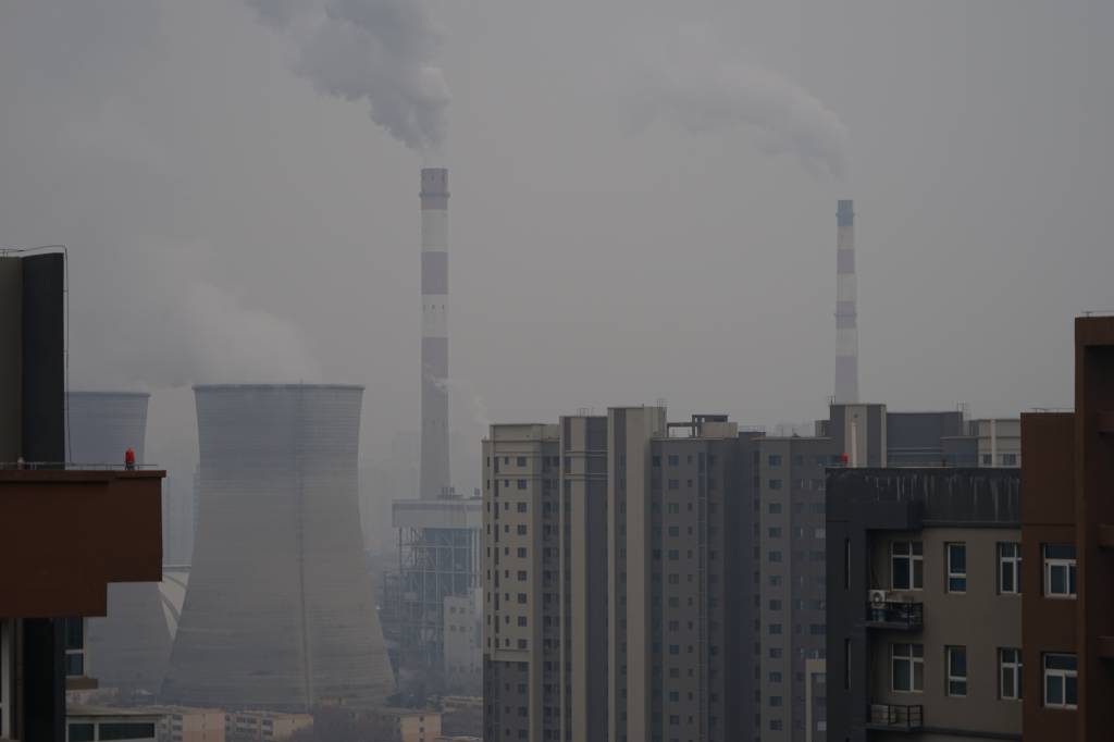 China vai expandir mercado de carbono para grandes indústrias até 2027