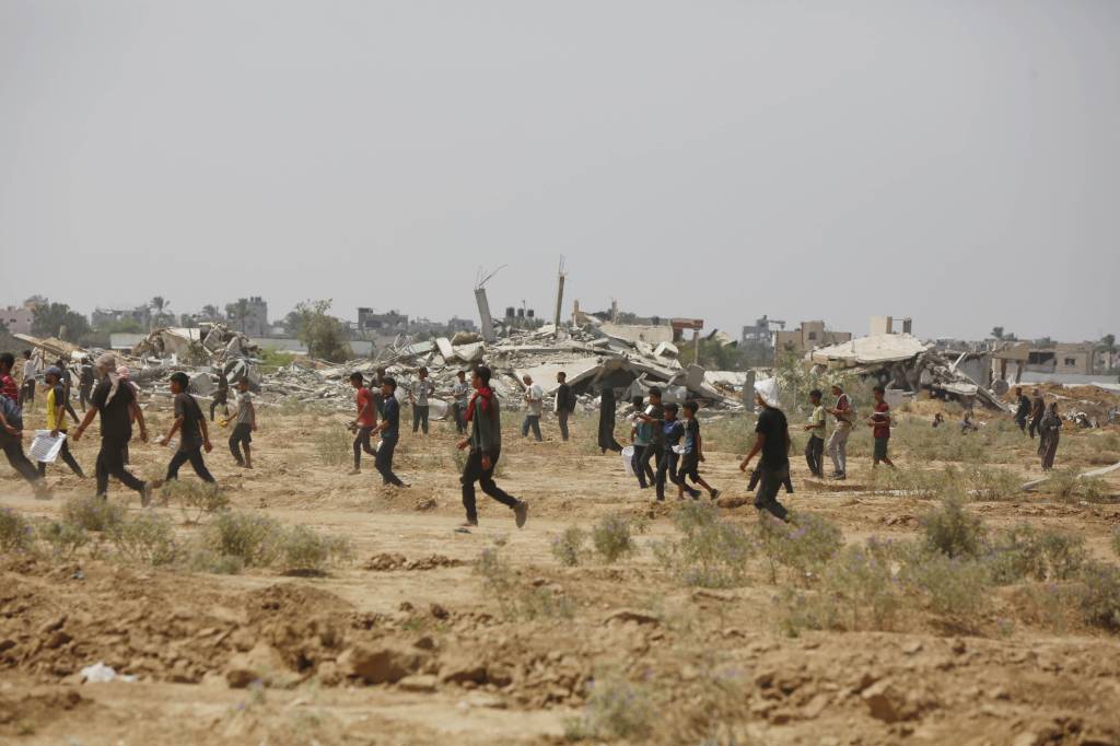 10 pessoas foram mortas após tropas israelenses atacarem civis em Gaza