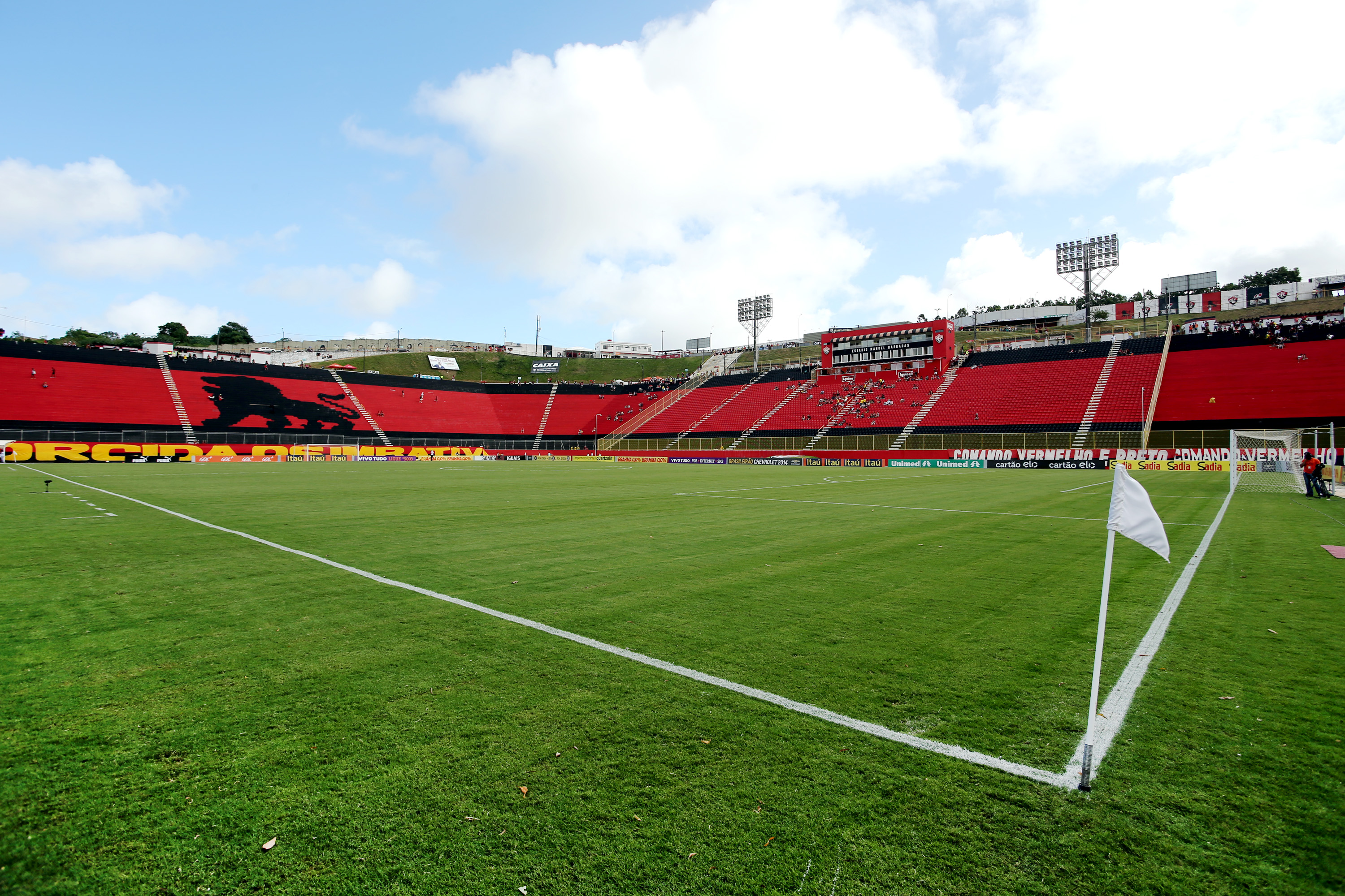 Vitória x Bahia no Brasileirão: onde assistir, horário e escalações
