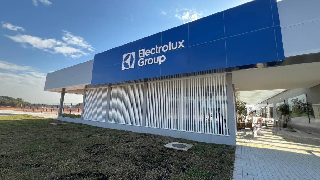 Electrolux inaugura sua fábrica mais sustentável no Brasil, com investimento de R$ 700 milhões
