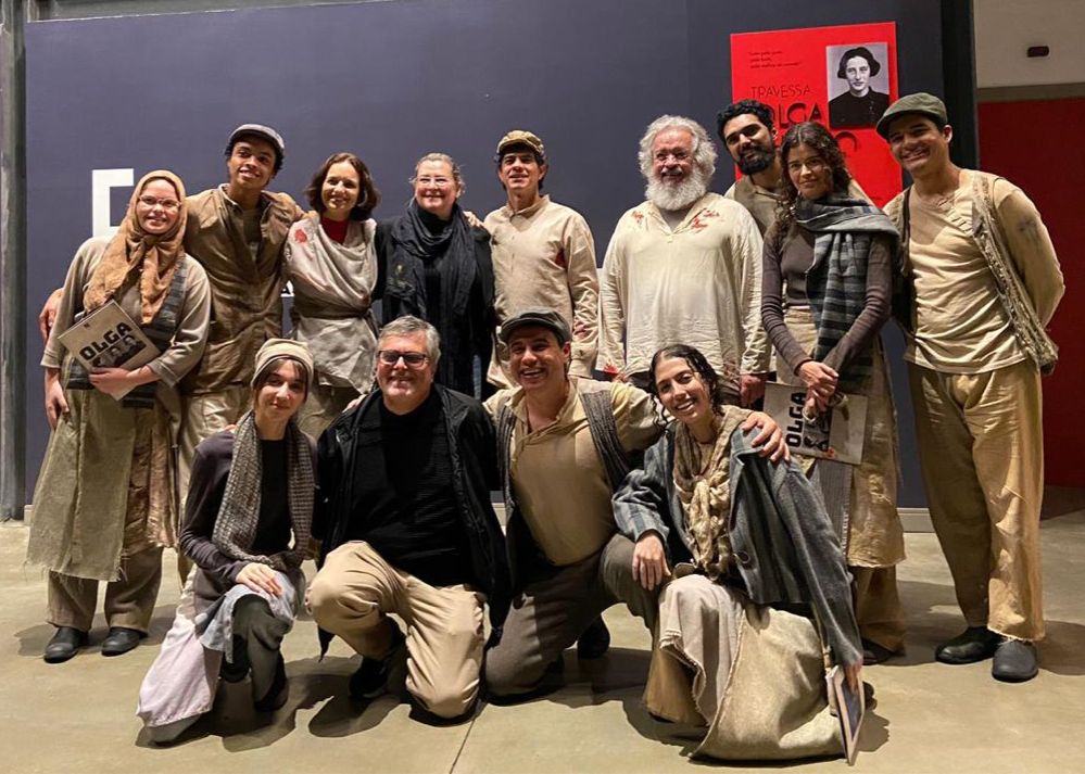 Filho de Luiz Carlos Prestes acompanha estreia de peça sobre Olga Benário, no Rio