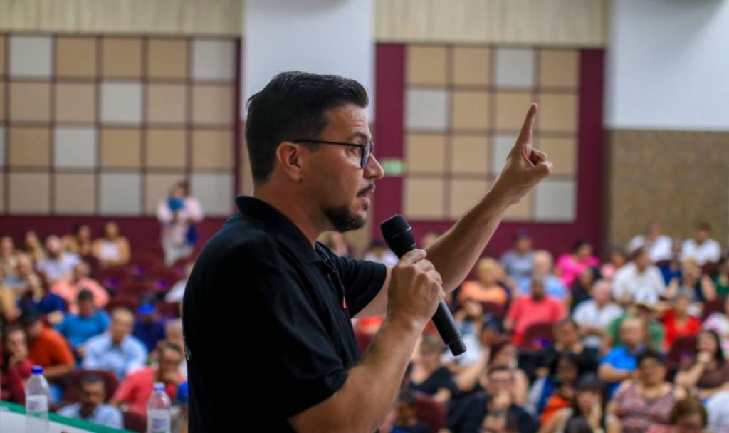 Deputado afirma que “mortos” votaram em eleição do PT