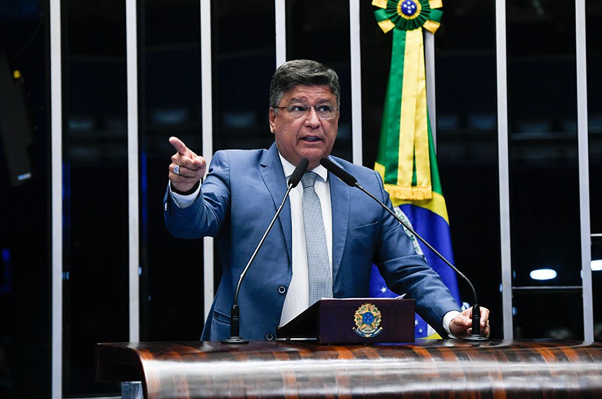Carlos Viana pede desculpas sobre suposta ‘ameaça’ a jornalistas