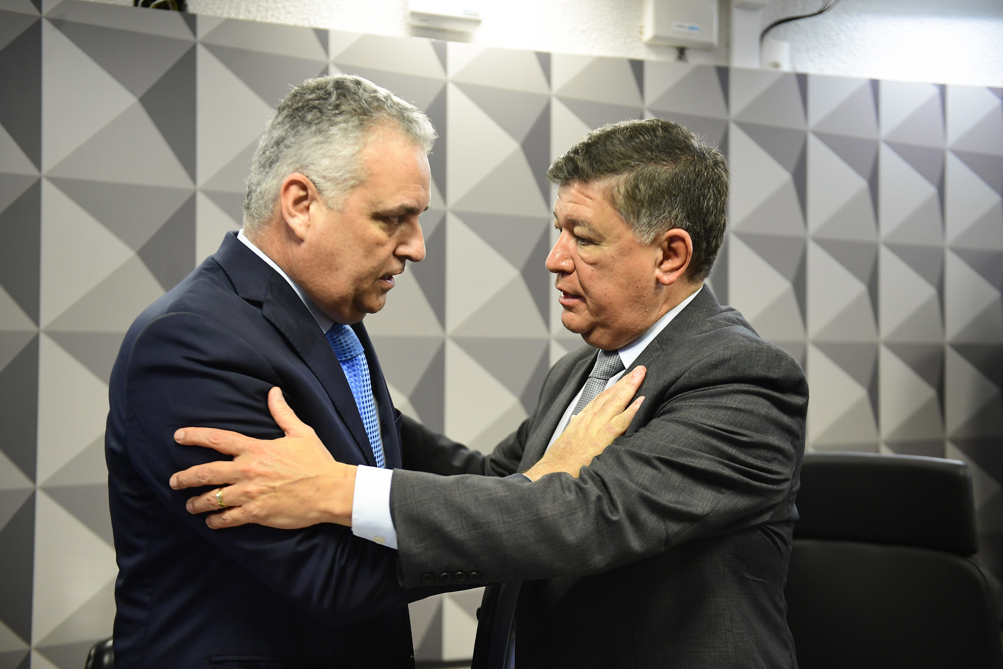 Presidente e relator da CPMI do INSS dispensam escolta policial