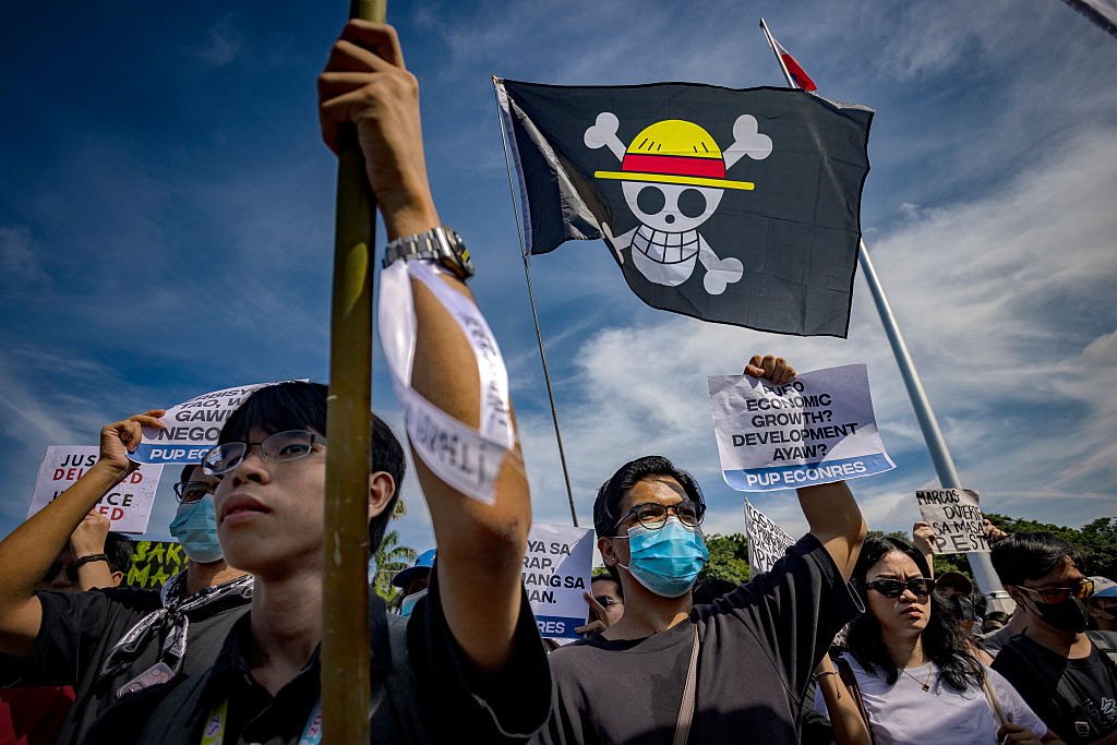 Filipinos Hold Mass Anti-corruption Protest