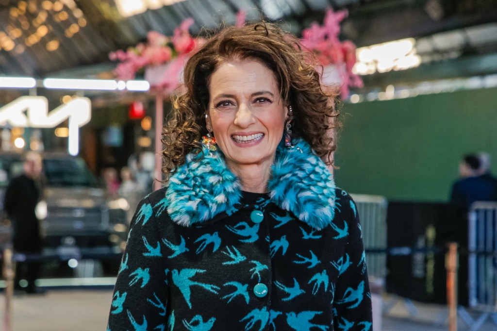 Denise Fraga reflete sobre boa fase na carreira: ‘Empoderamento 60+’