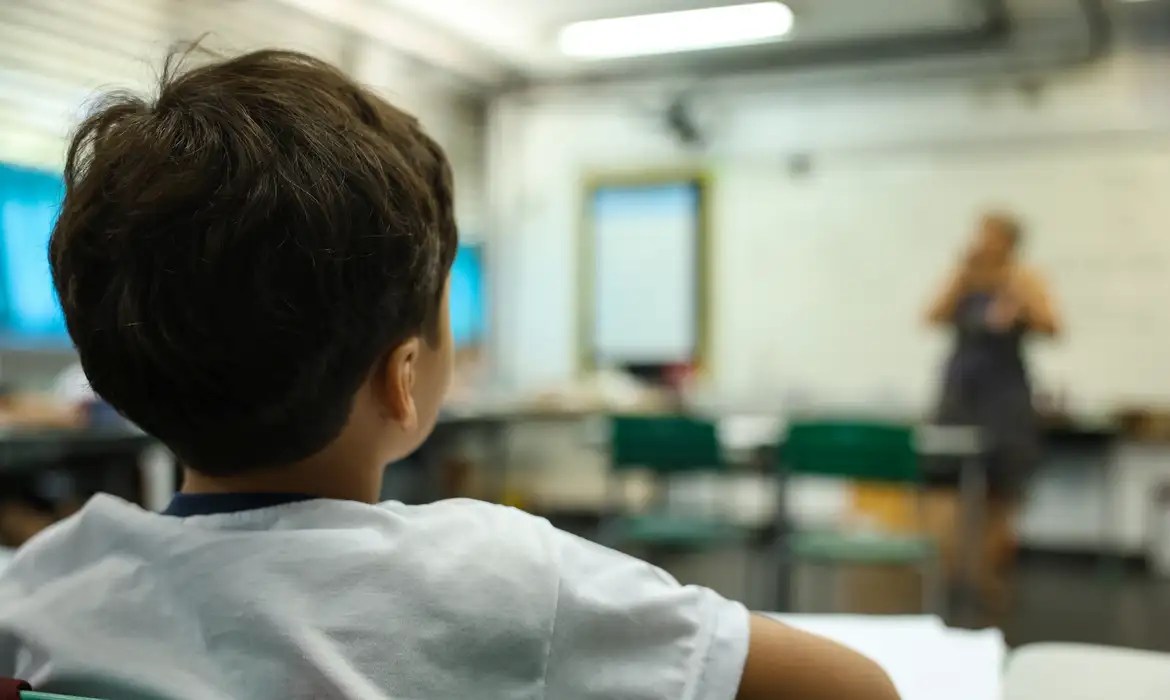 Governo de SP quer priorizar recursos a cidades com melhor educação