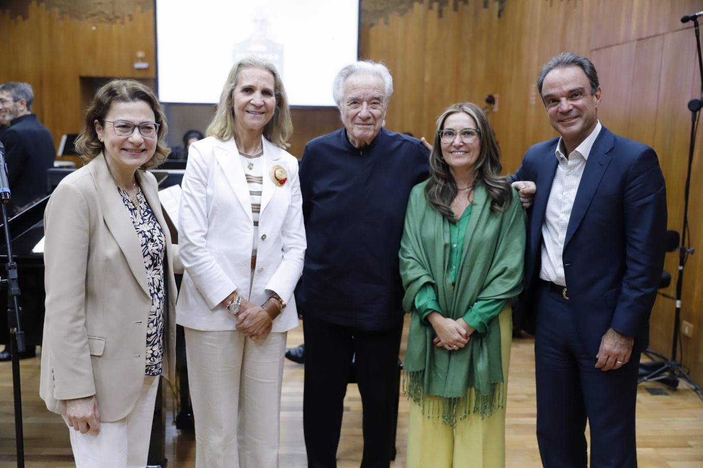 João Carlos Martins receberá homenagem pelas mãos da Rainha Sofia