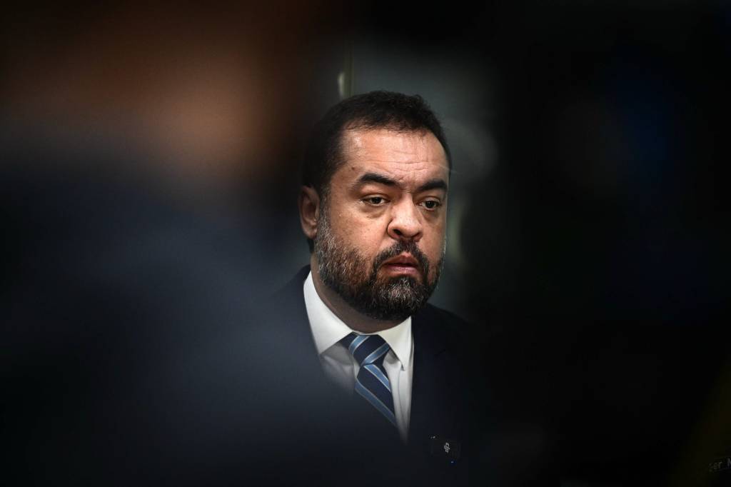 Castro diz que aguarda encontro com ministro: ‘Sozinhos não podemos vencer essa guerra’