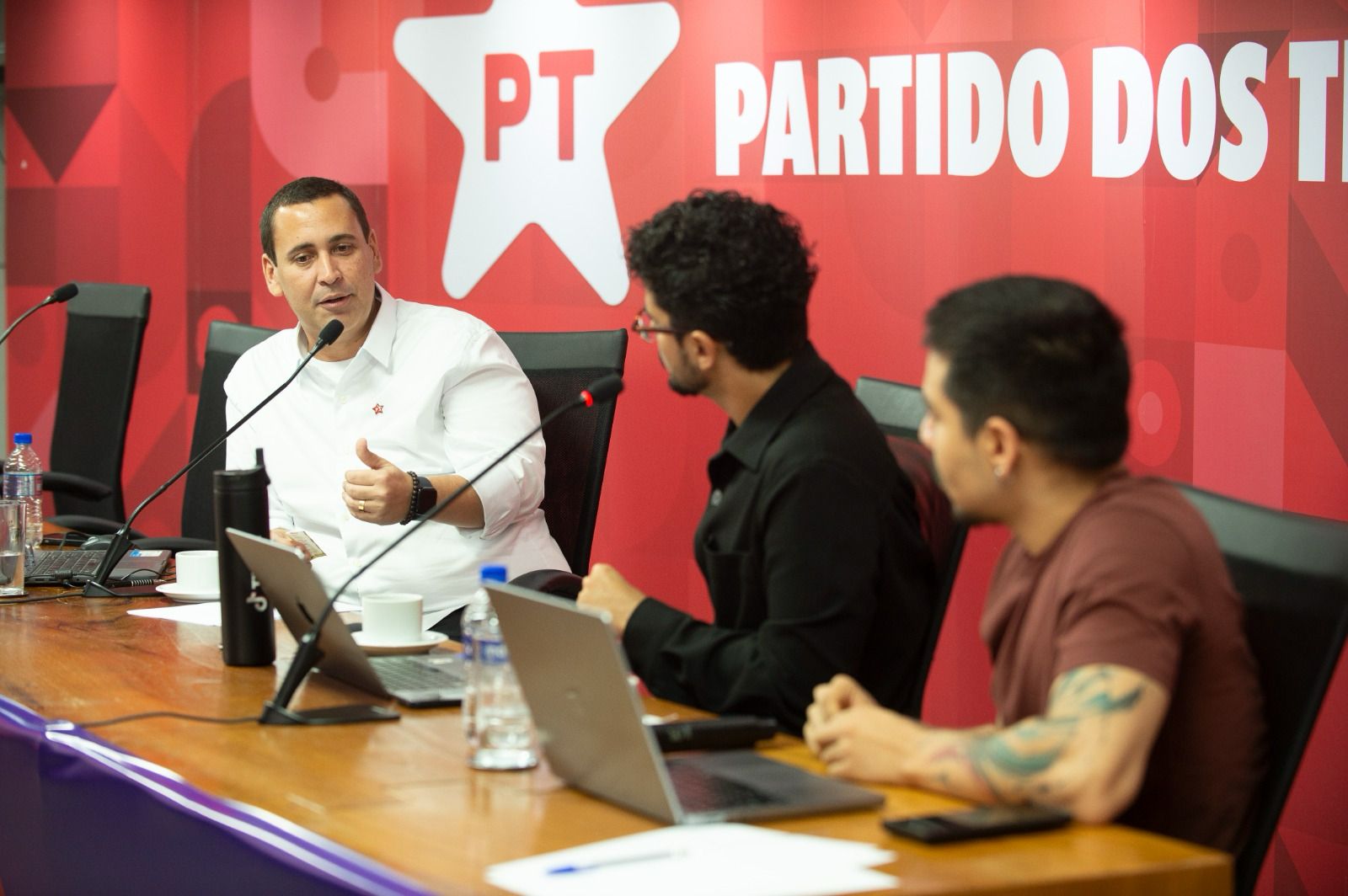 Dizer que Bolsonaro é perseguido só convence convertido, diz chefe de comunicação do PT