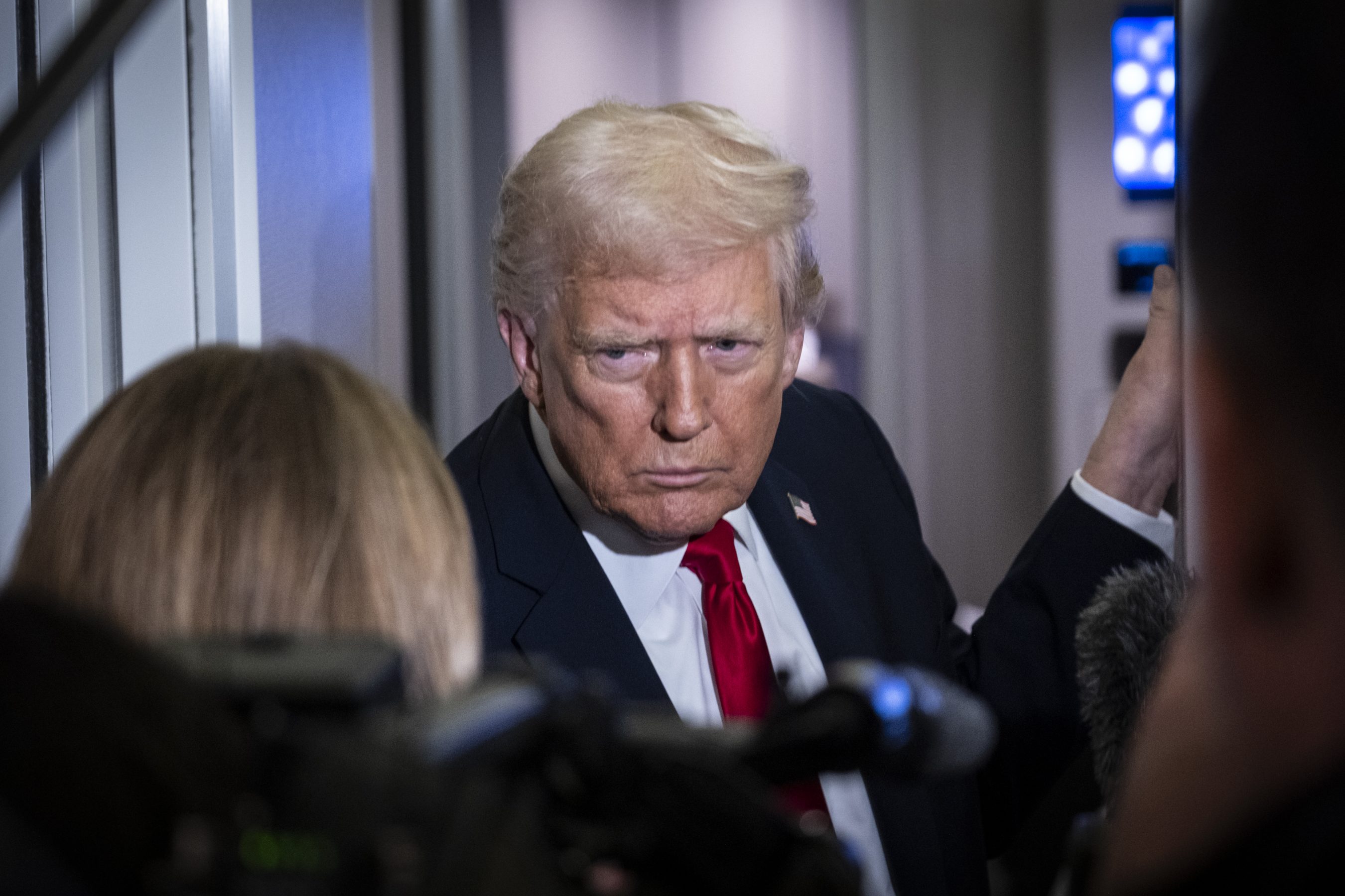 Trump minimiza ameaça ao espaço aéreo da Venezuela: ‘Não tirem conclusões’