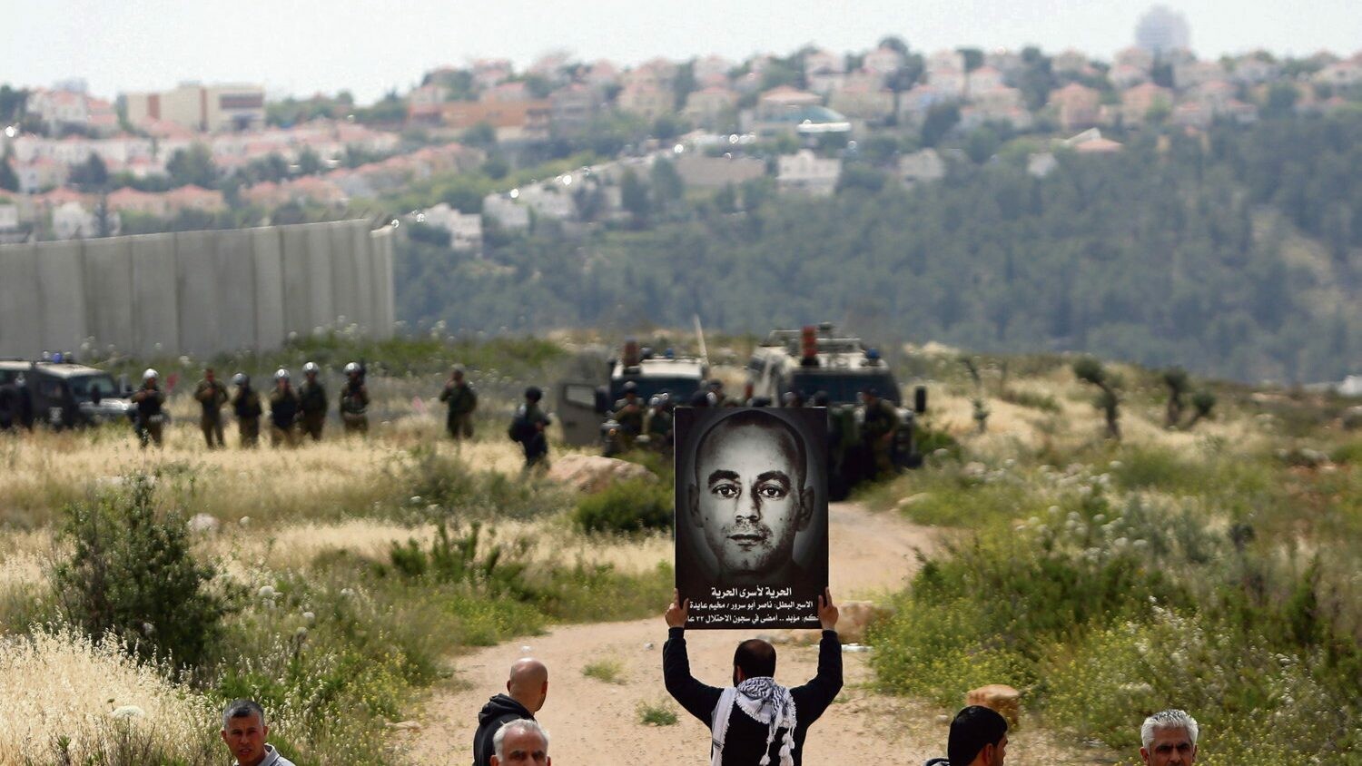 Tortura aumentou nas prisões de Israel durante guerra em Gaza, diz autor palestino libertado