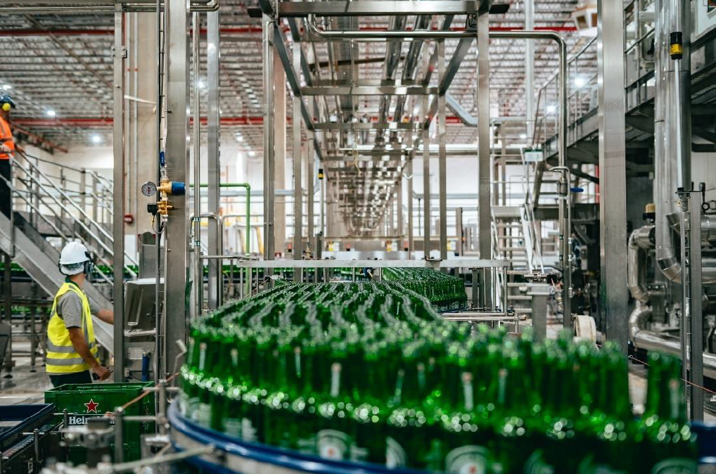 Heineken inaugura fábrica de R$ 2,5 bilhões em MG, a primeira no mundo em cinco anos