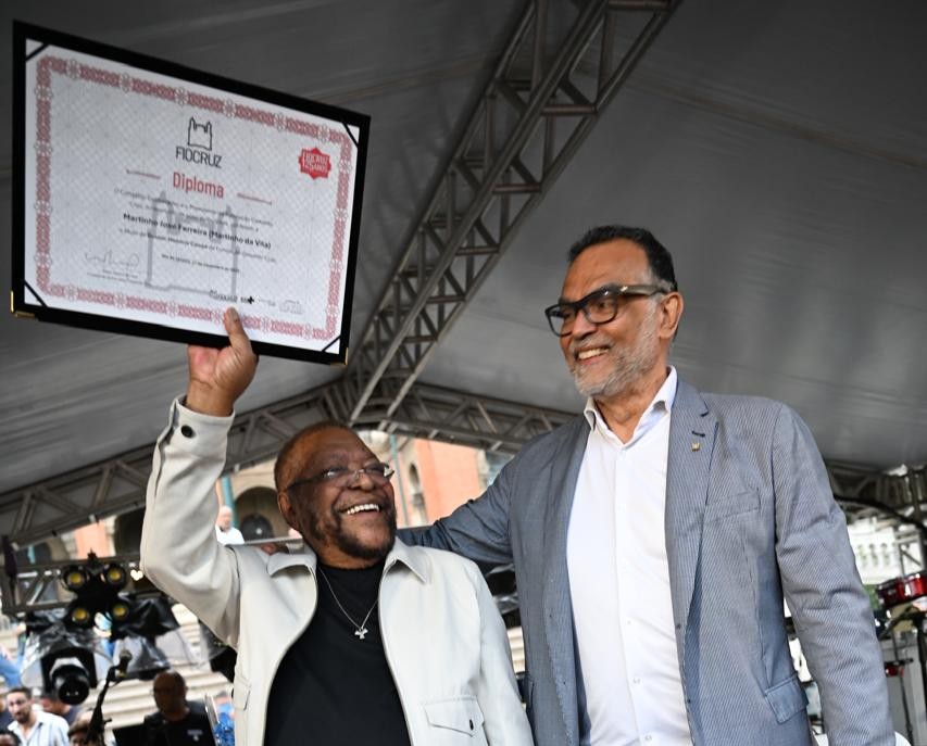 Martinho da Vila recebe título de Doutor Honoris Causa da Fiocruz