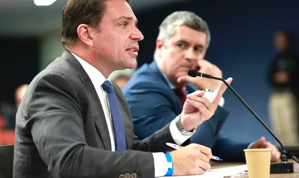 O pedido de desculpas de Ramagem a aliados do PL por fuga para os EUA