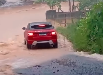 em Palhoça, casal com um bebê morrem durante tempestade provocada por um ciclone extratropical que se aproximou da costa de Santa Catarina, na terça-feira, 9
