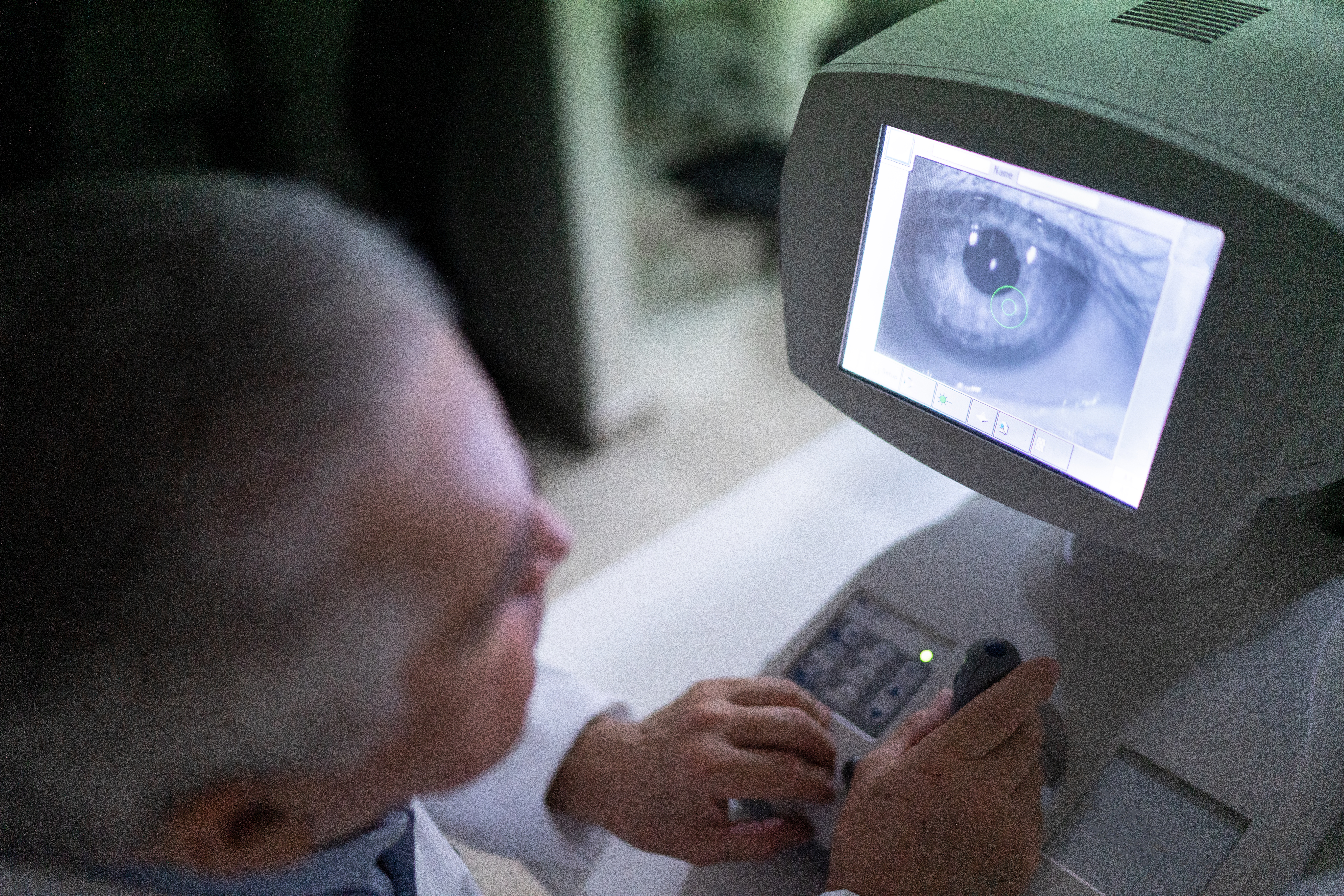 Israel realiza primeiro transplante de córnea feita com impressora 3D