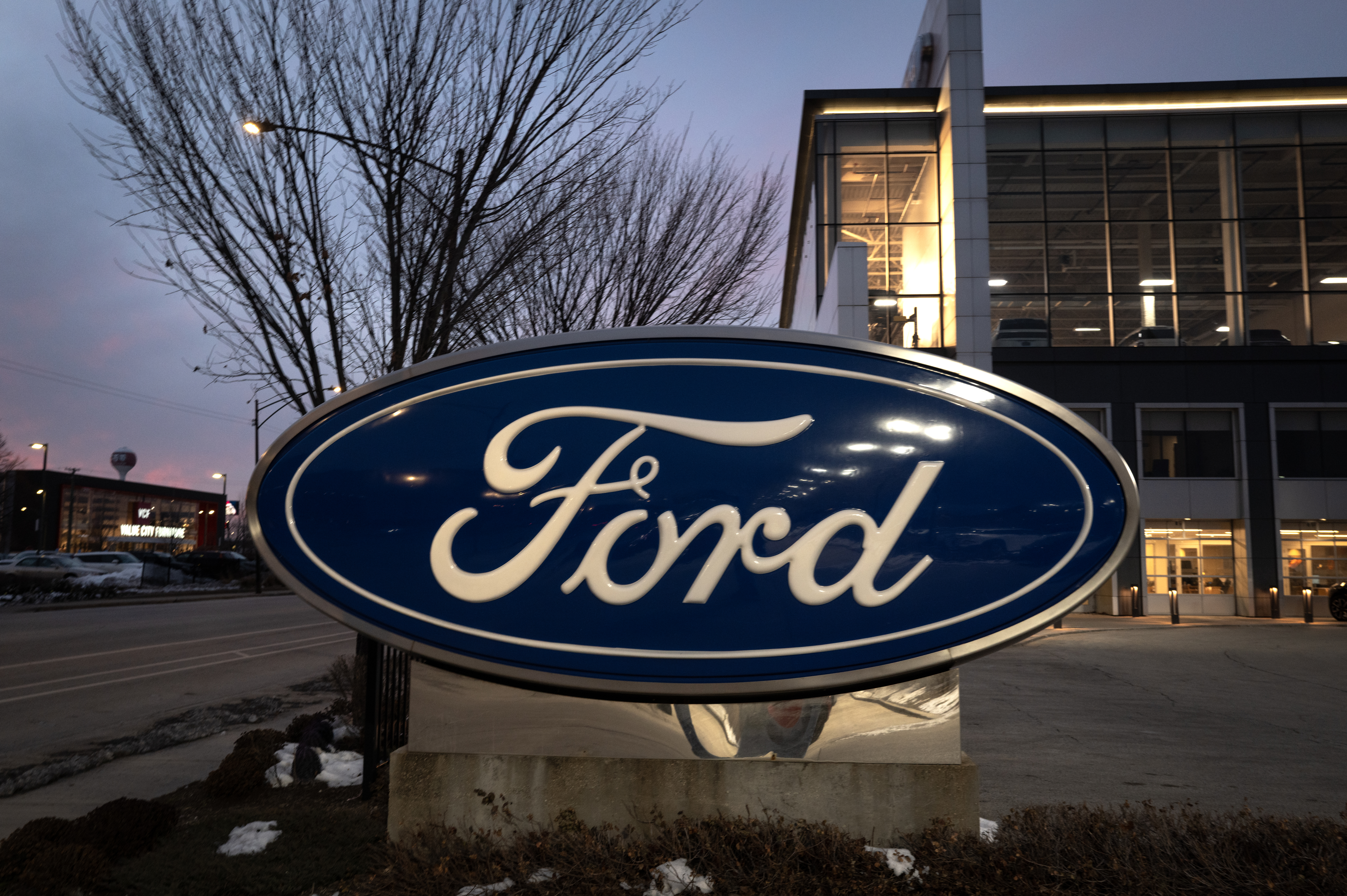 Ford faz recall de mais de 740 mil veículos por falha na transmissão