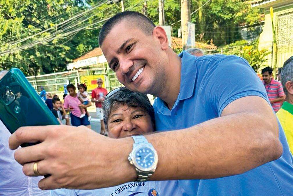 SobeDesce: de Douglas Ruas a Carlos Bolsonaro