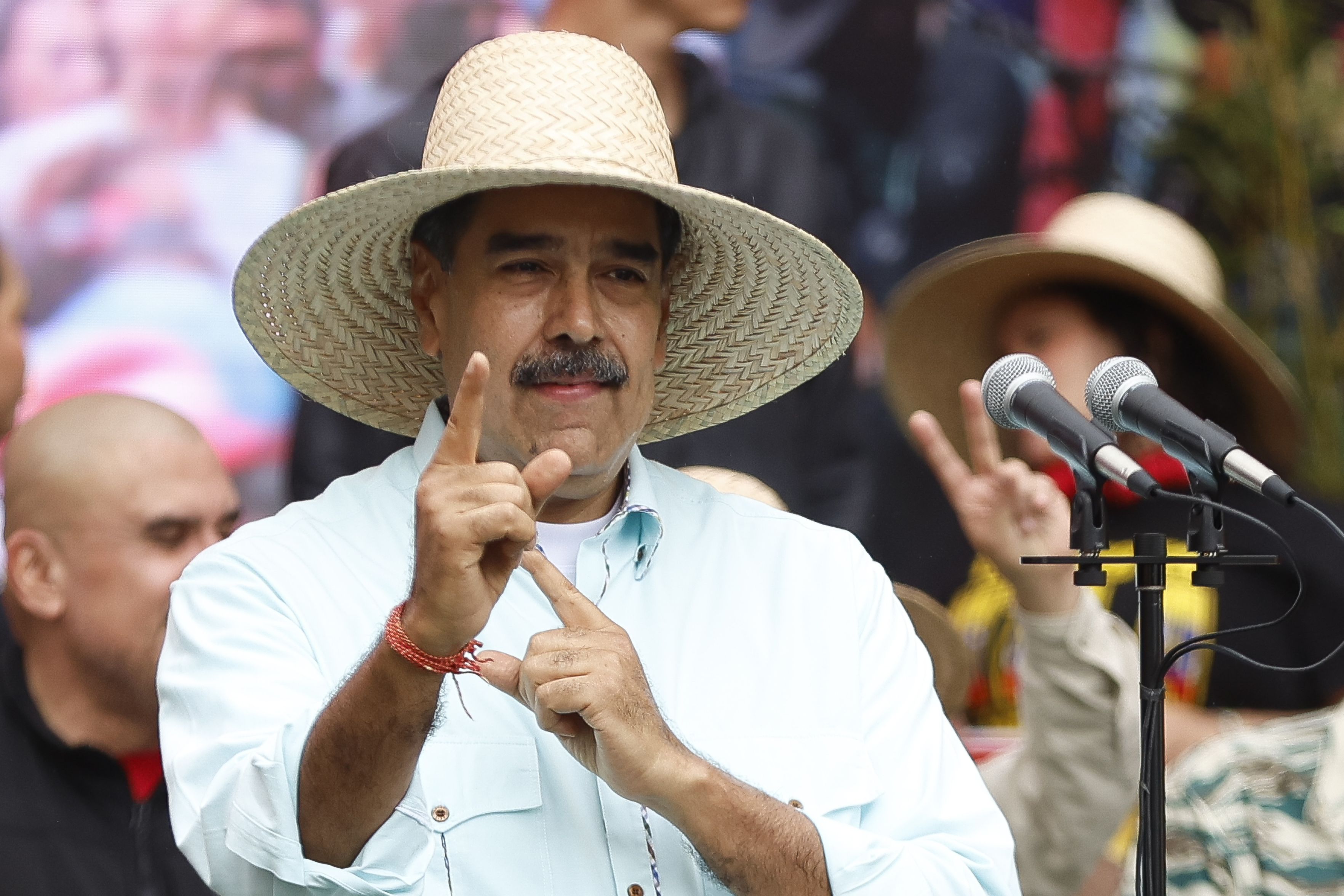 Suíça congelou US$ 880 milhões em ativos da Venezuela e de Maduro, diz chancelaria