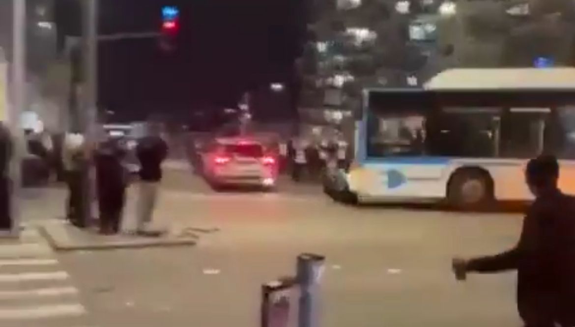 Jovem morre atropelado em protesto contra alistamento de judeus ultraortodoxos em Israel