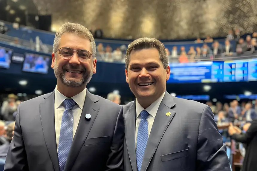 Visando reeleição, governador do Amapá vai se filiar ao União Brasil com bênção de Alcolumbre