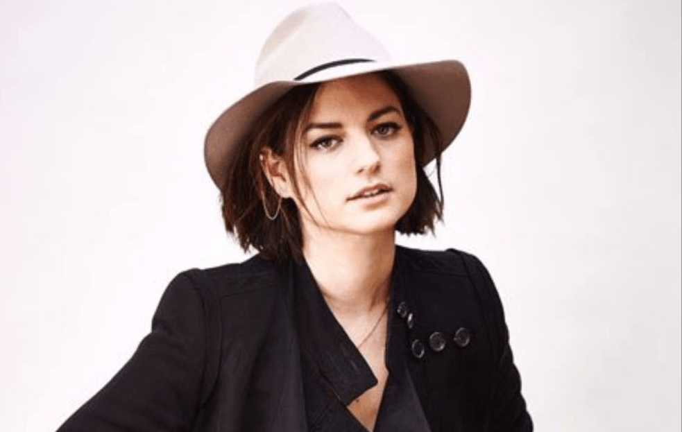 A ‘queridinha’ de Hollywood que ajudou Wagner Moura no Globo de Ouro